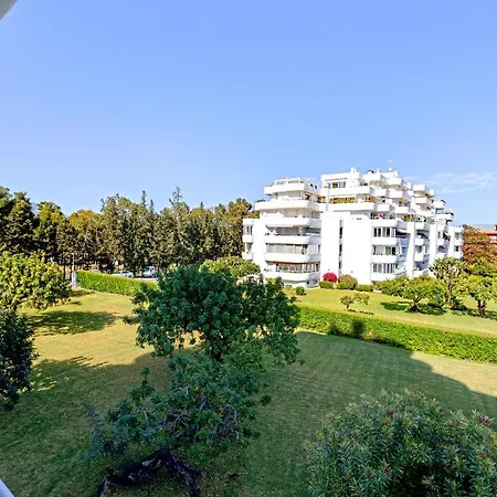 Genteel Flamencos Terrace Appartement