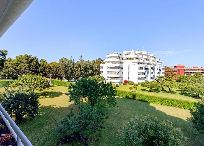 Genteel Flamencos Terrace Appartement