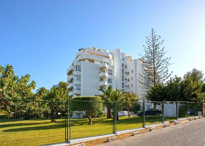 Genteel Flamencos Terrace Apartment *