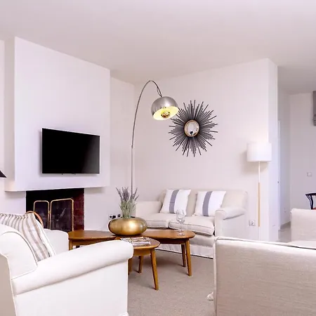 Genteel Flamencos Terrace Apartment Marbella